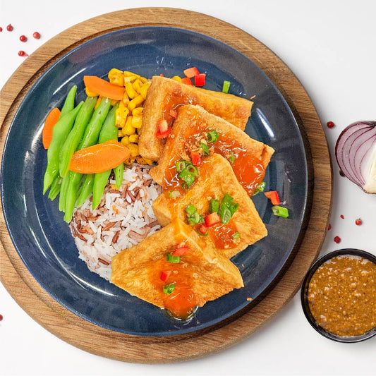 D3. 烤豆腐配雜穀飯及甜酸醬 Grilled Tofu with Mix Grain Rice and Sweet and Sour Sauce